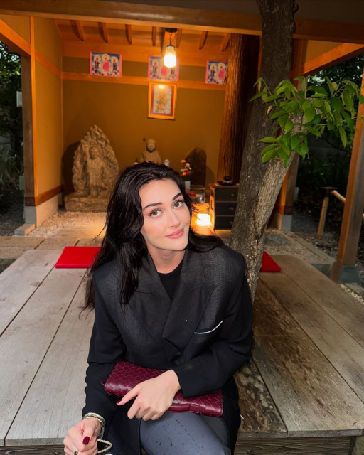 Esra Bilgic instagram post 490473