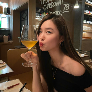 Estelle Chen instagram pic #472301