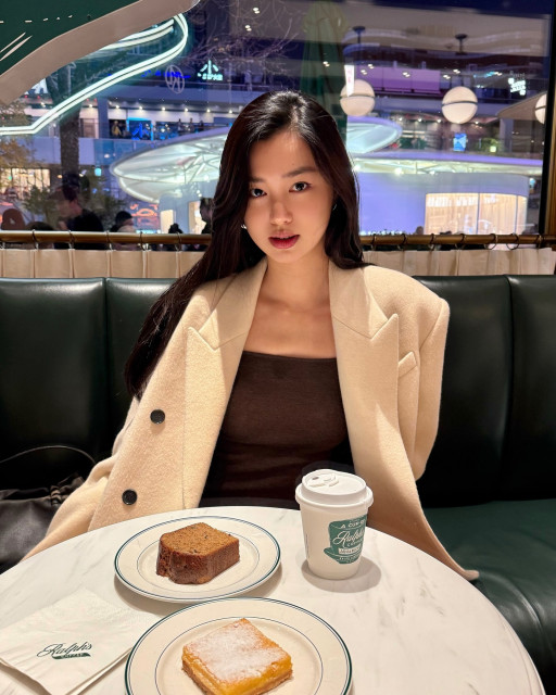 Estelle Chen instagram post 481352