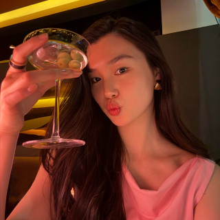 Estelle Chen instagram pic #486810