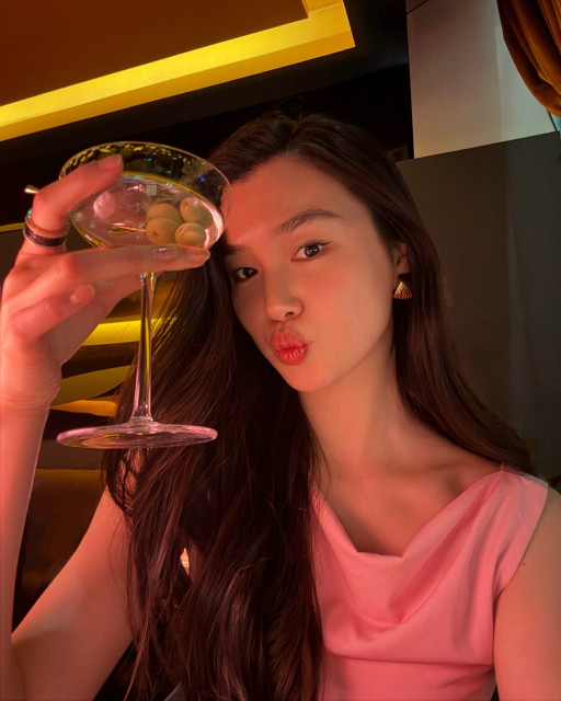Estelle Chen instagram post 486810