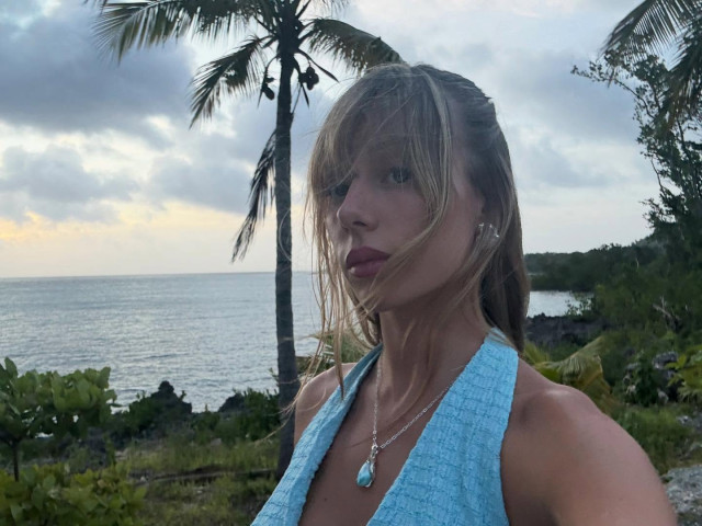 Ester Exposito instagram post 493497