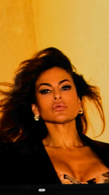 Eva Mendes instagram post 493764
