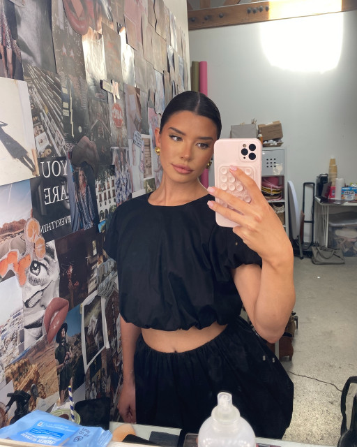 Gracie Phillips instagram post 485485