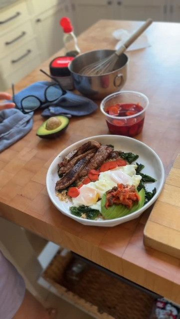 Gwyneth Paltrow instagram post 493468