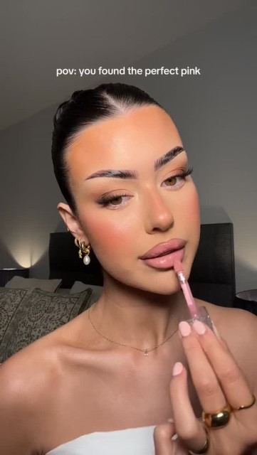 Huda Kattan instagram post 497616