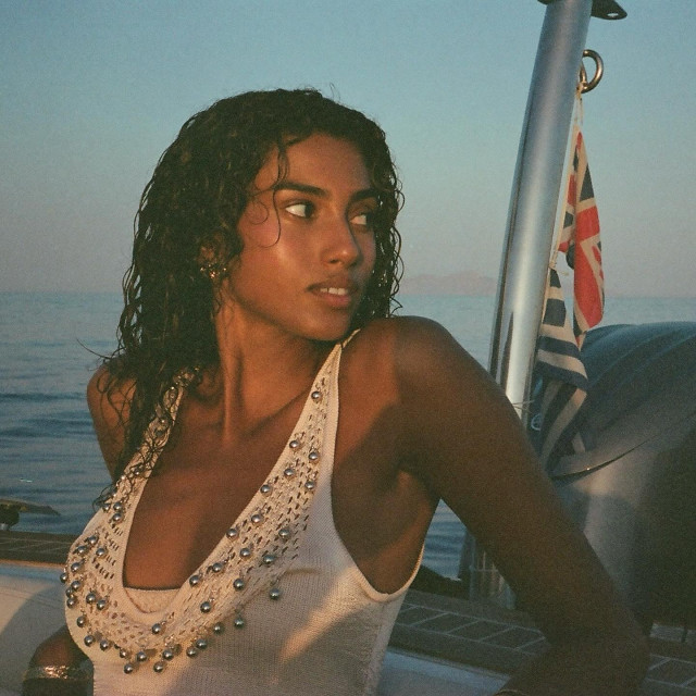 Imaan Hammam instagram post 482882