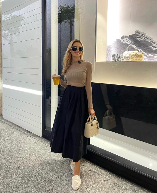 Jasmine Tosh instagram post 482448