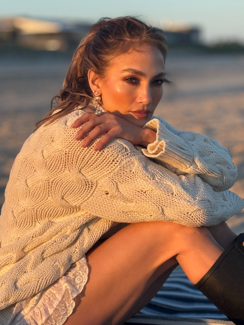 Jennifer Lopez instagram post 496136