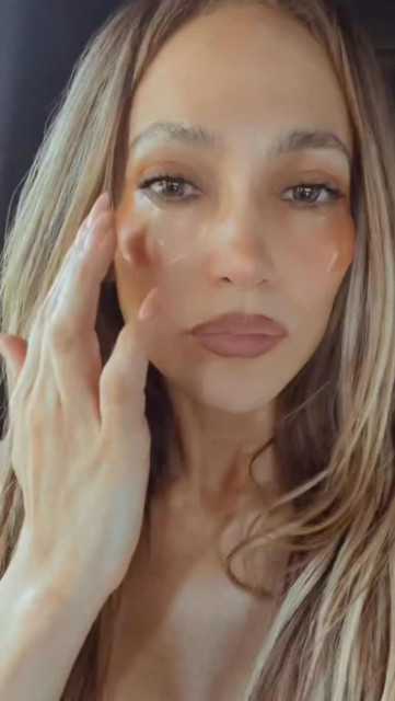 Jennifer Lopez instagram post 497224