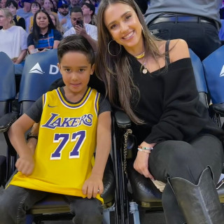 Jessica Alba instagram pic #489110