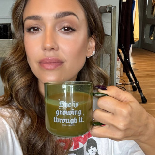 Jessica Alba instagram pic #489242