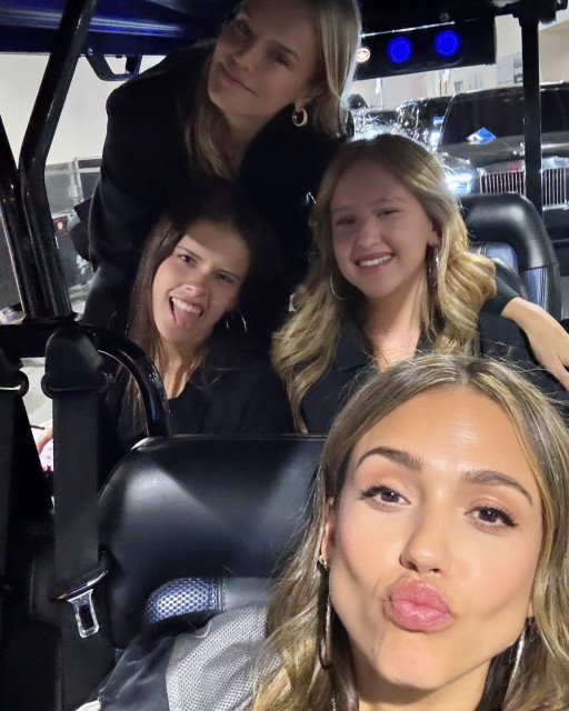 Jessica Alba instagram post 491297