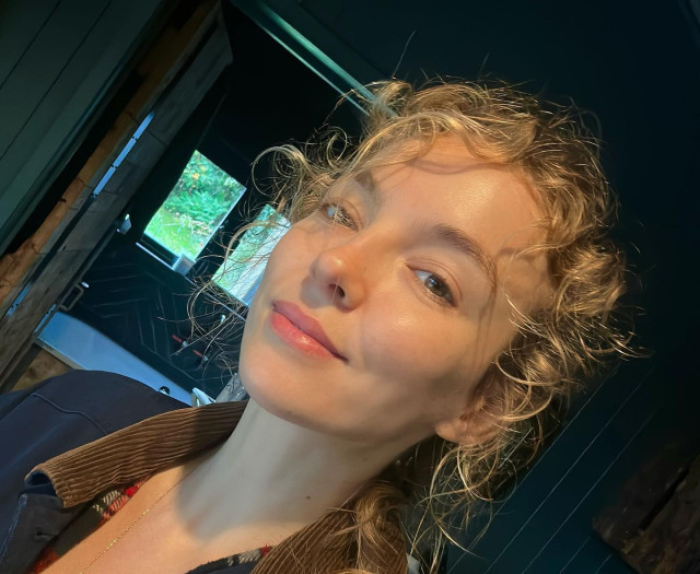 Jodie Comer instagram post 478363