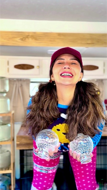 Juliana Harkavy instagram post 482748