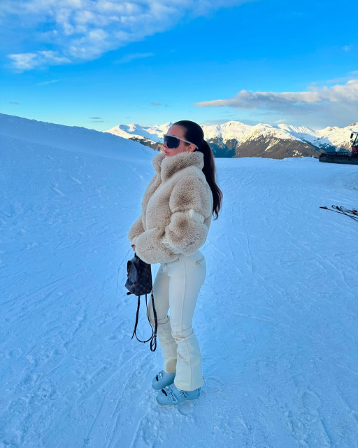 Kady McDermott instagram post 485354