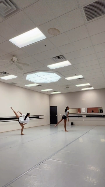 Kalani Hilliker instagram post 494735