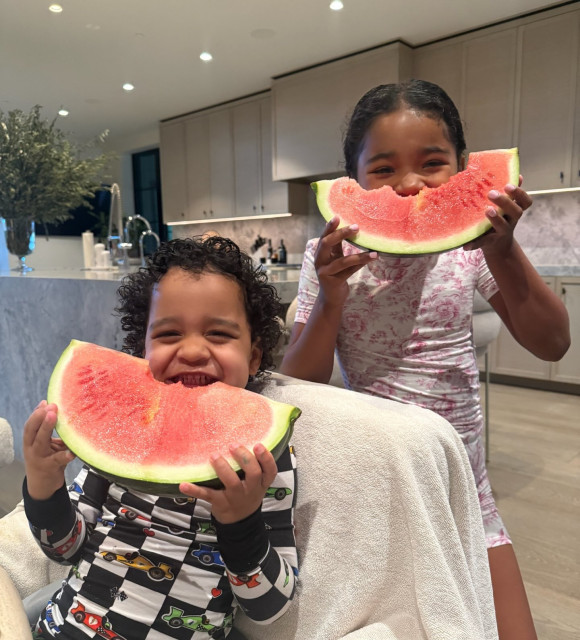 Khloe Kardashian instagram post 491321