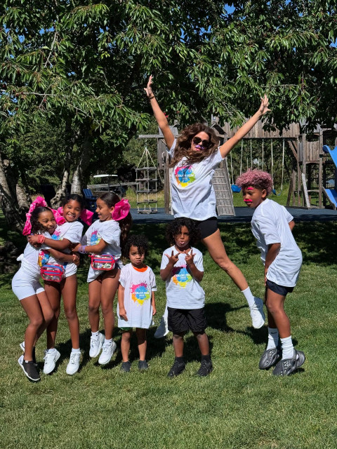 Khloe Kardashian instagram post 493170
