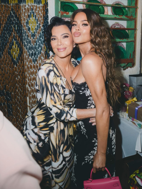 Khloe Kardashian instagram post 494066