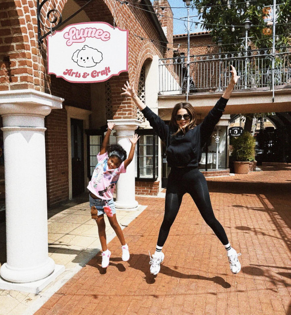 Khloe Kardashian instagram post 494488
