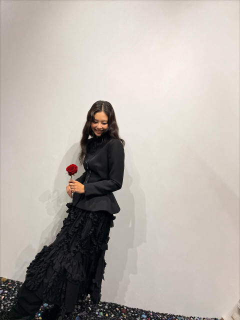 Kim Jennie         instagram post 495882