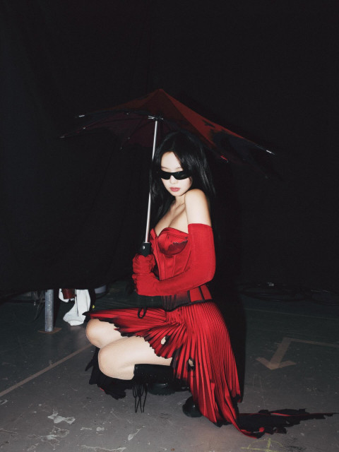 Kim Jennie         instagram post 498110