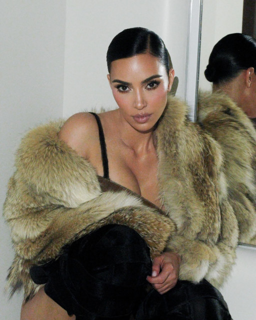 Kim Kardashian instagram post 490136
