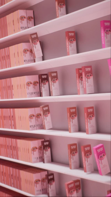 Kylie Jenner instagram post 492690