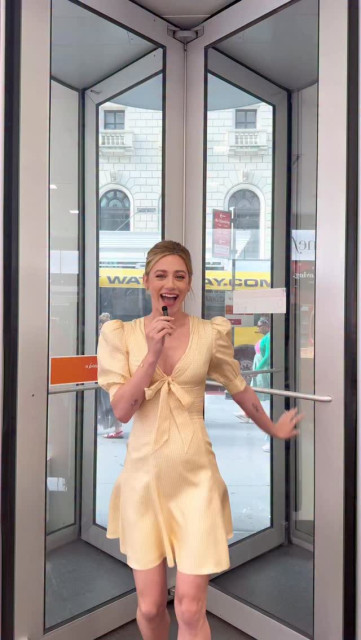 Lili Reinhart instagram post 495704