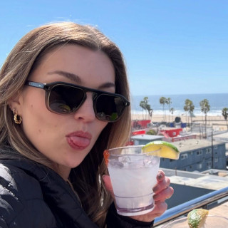 Lili Simmons instagram pic #489215