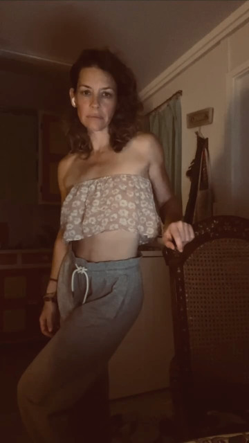 Evangeline Lilly instagram post 488019