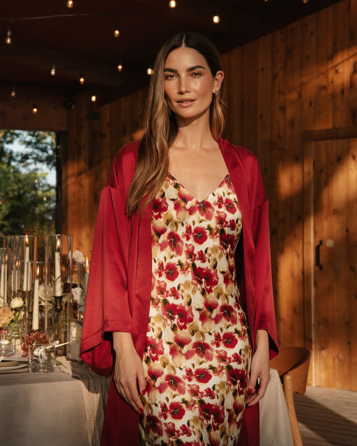 Lily Aldridge instagram post 495756