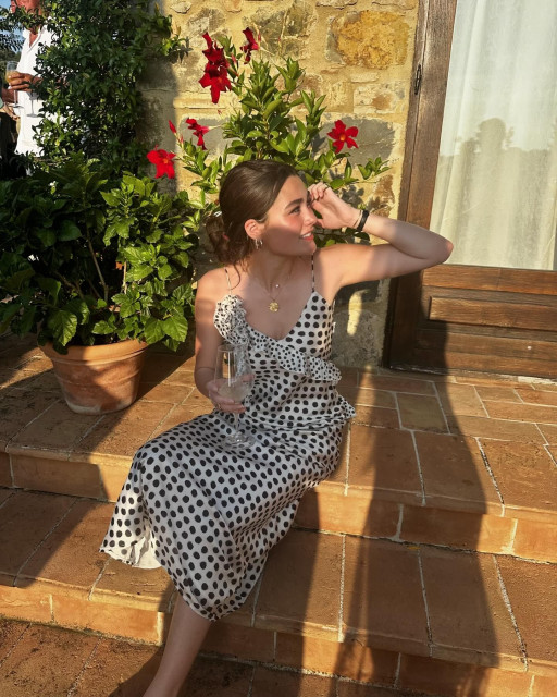 Lola Flanery instagram post 474859