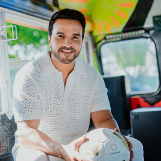 Luis Fonsi instagram pic #491809