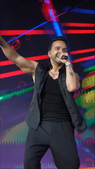 Luis Fonsi instagram post 493013