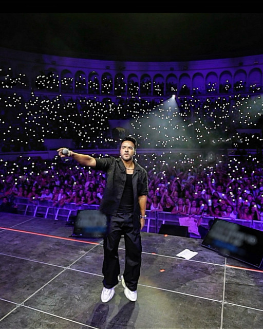 Luis Fonsi instagram post 493854
