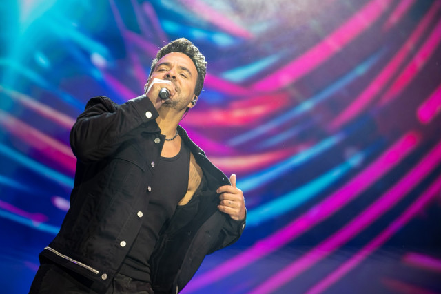 Luis Fonsi instagram post 494076