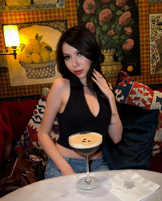 Lulu Lambros instagram post 471316