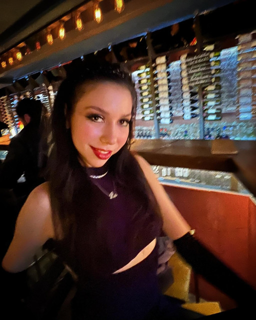 Lulu Lambros instagram post 479915
