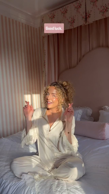 Lydia Bright instagram post 486953