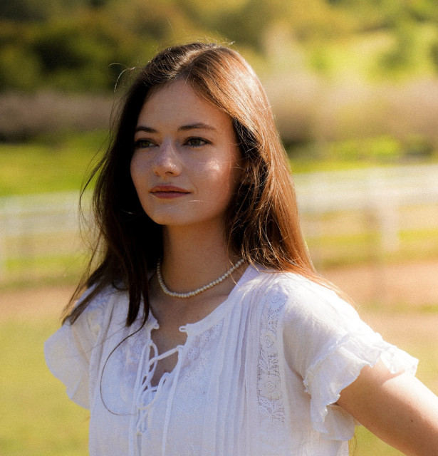 Mackenzie Foy instagram post 489310