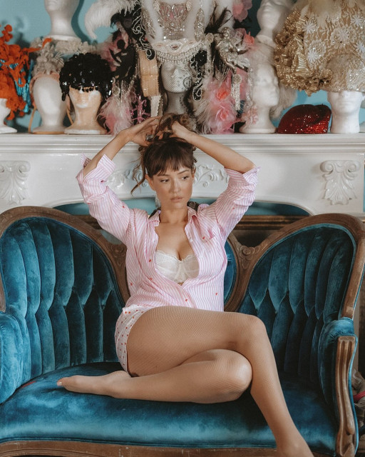 Milana Vayntrub instagram post 486778