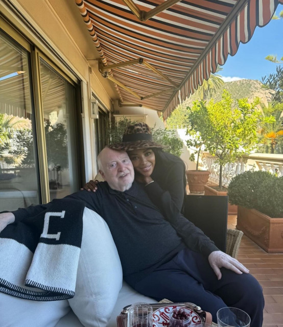 Naomi Campbell instagram post 490655