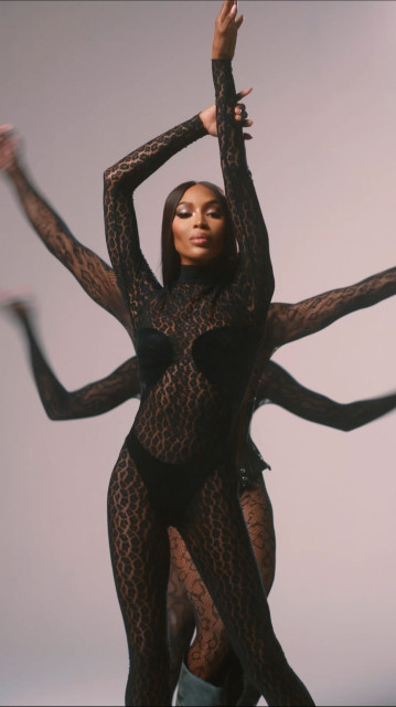 Naomi Campbell instagram post 496392