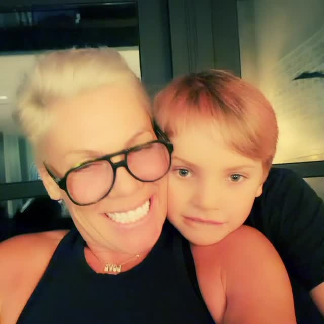 Pink instagram post 496889