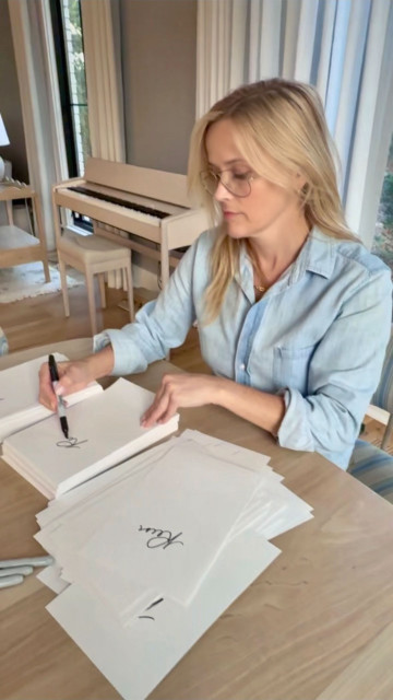 Reese Witherspoon instagram post 492822