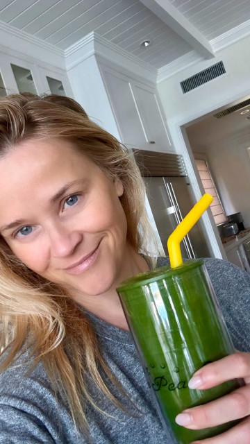 Reese Witherspoon instagram post 493356