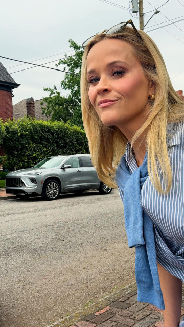 Reese Witherspoon instagram post 494367