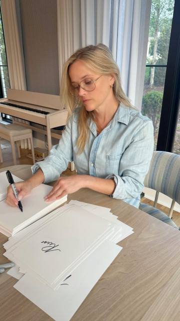 Reese Witherspoon instagram post 496286